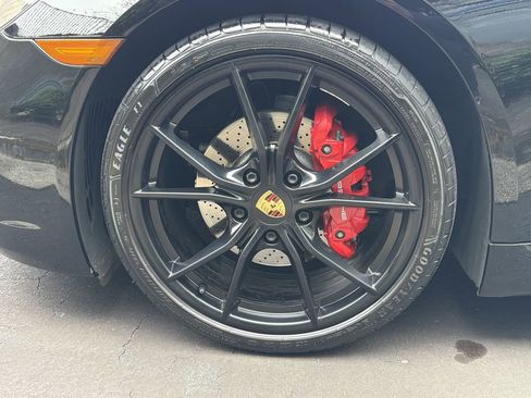 Used 2018 Porsche 718 Cayman image 11