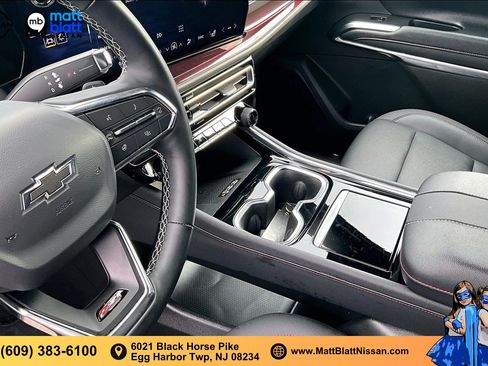 Used 2025 Chevrolet Traverse Z71 AWD/4WD image 15