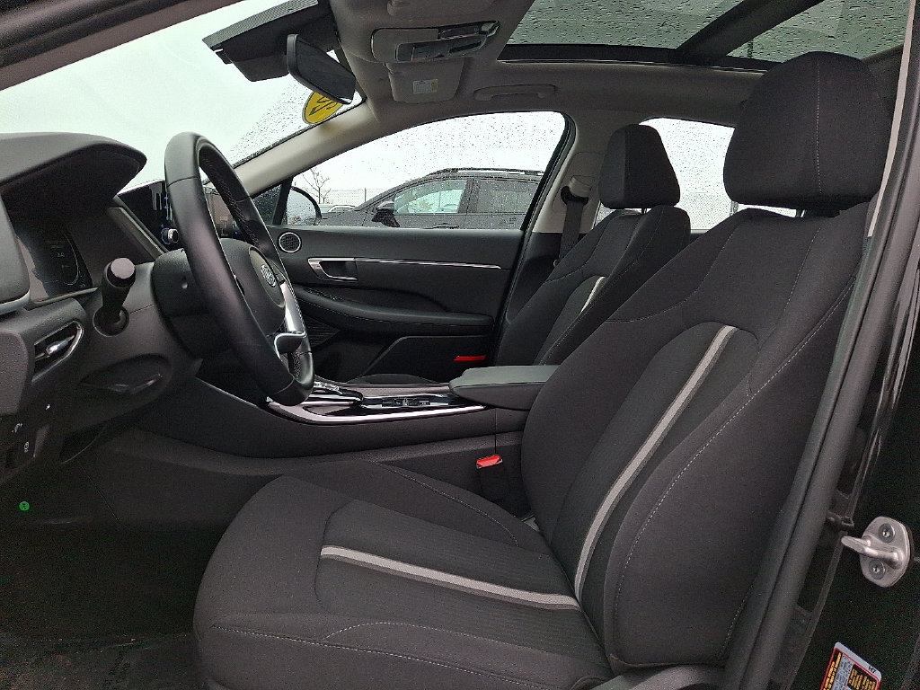 Used 2023 Hyundai Sonata SEL w/ Convenience Package FWD image 14