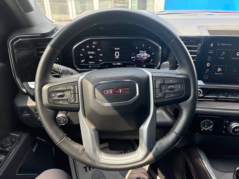 Used 2024 GMC Sierra 1500 SLT w/ SLT Convenience Package AWD/4WD image 18
