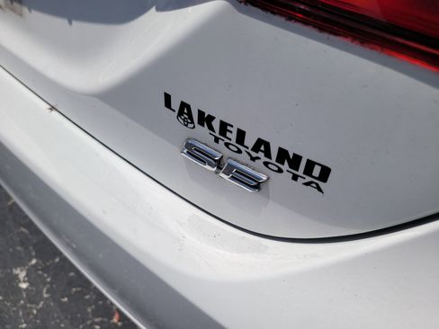 Certified 2021 Toyota Camry SE FWD image 10