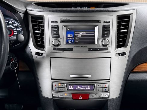 Used 2013 Subaru Outback 2.5i Limited AWD/4WD image 7