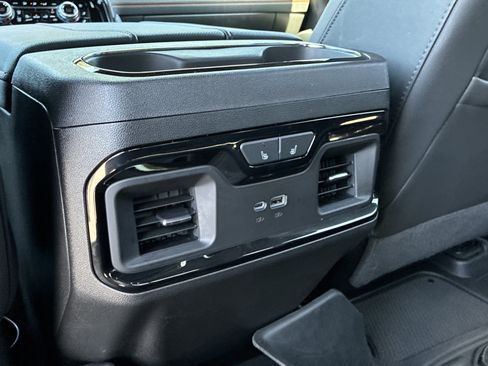 Used 2025 GMC Sierra 1500 AT4 w/ AT4 Premium Package AWD/4WD image 30