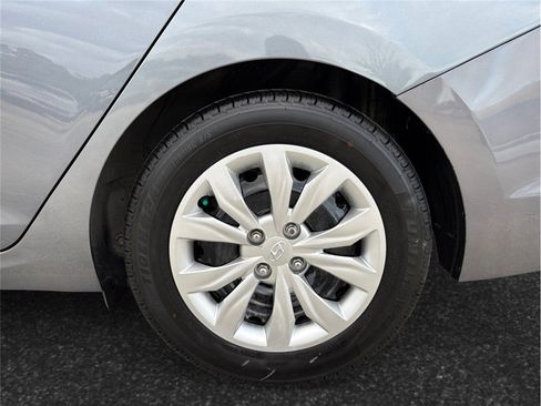 Used 2020 Hyundai Accent SE image 13