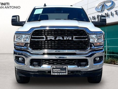 Used 2024 RAM 2500 Big Horn AWD/4WD image 4