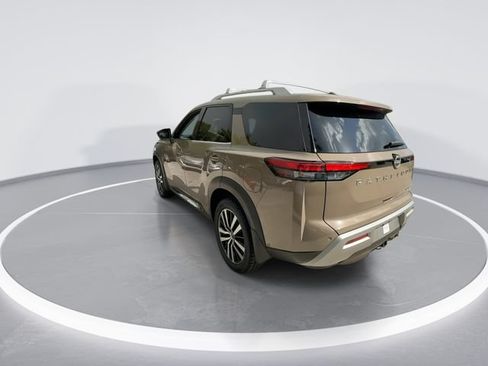 Used 2023 Nissan Pathfinder Platinum AWD/4WD image 7