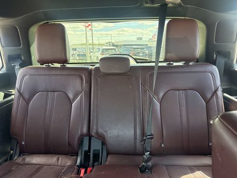 Used 2022 Ford Expedition Limited AWD/4WD image 40