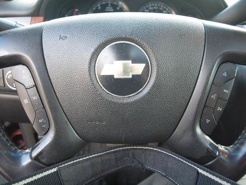 Used 2008 Chevrolet Avalanche LT w/ Convenience Package #1 image 9