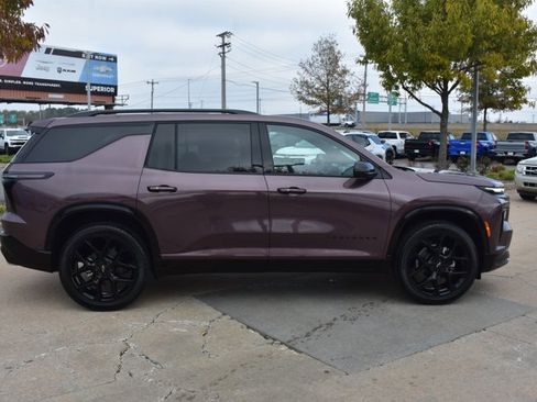 New 2026 Chevrolet Traverse RS w/ LPO, Floor Liner Package image 4