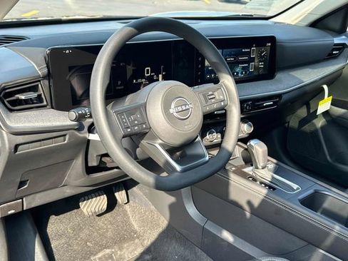 New 2025 Nissan Kicks SV w/ SV Premium Package image 11