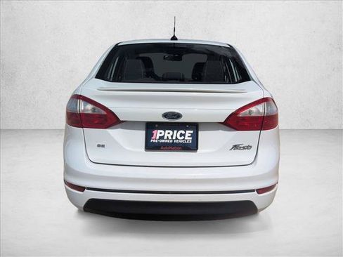 Used 2014 Ford Fiesta SE w/ Equipment Group 201A FWD image 7