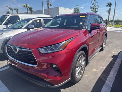 Used 2022 Toyota Highlander Limited