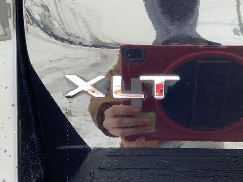 Used 2024 Ford Expedition XLT AWD/4WD image 24
