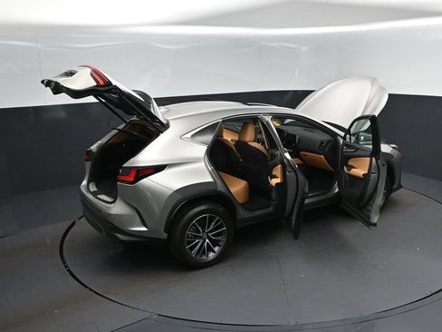 Used 2025 Lexus NX 250 FWD w/ Towing Package (2000 Lbs) image 49