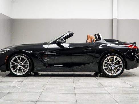 Used 2019 BMW Z4 sDrive30i w/ Premium Package image 11