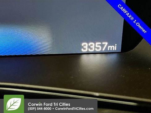 Used 2025 Chevrolet Colorado ZR2 w/ Technology Package AWD/4WD image 2