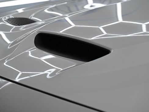 Used 2016 Dodge Challenger SRT Hellcat image 9