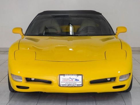 Used 2004 Chevrolet Corvette AUTOMATIC LEATHER SEATS BOSE S w/ Preferred Equipment Group image 3