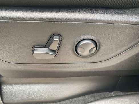 Used 2023 RAM 1500 Big Horn AWD/4WD image 22