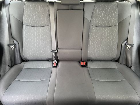 Used 2025 Toyota RAV4 XLE AWD/4WD image 14