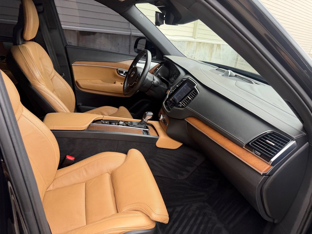 Used 2016 Volvo XC90 T6 AWD/4WD image 30
