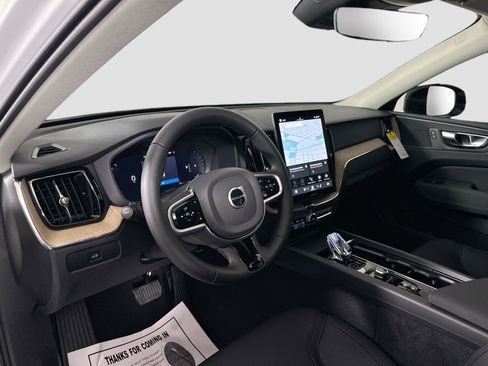 New 2026 Volvo XC60 B5 Core image 9