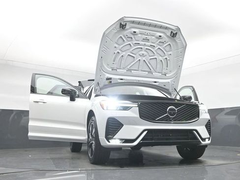 New 2026 Volvo XC60 B5 Core w/ Climate Package image 54