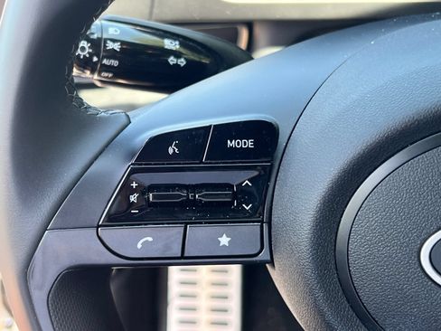 Certified 2025 Hyundai Elantra Sport FWD image 22