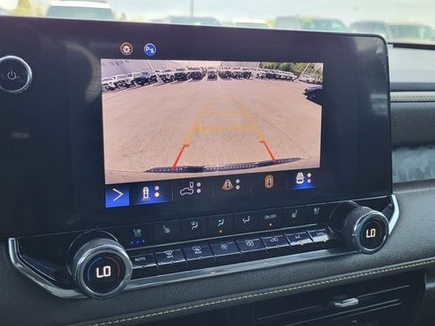 Used 2023 Chevrolet Colorado ZR2 w/ ZR2 Convenience Package III AWD/4WD image 17