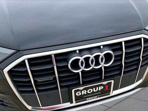Used 2023 Audi Q7 3.0T Premium AWD/4WD image 29