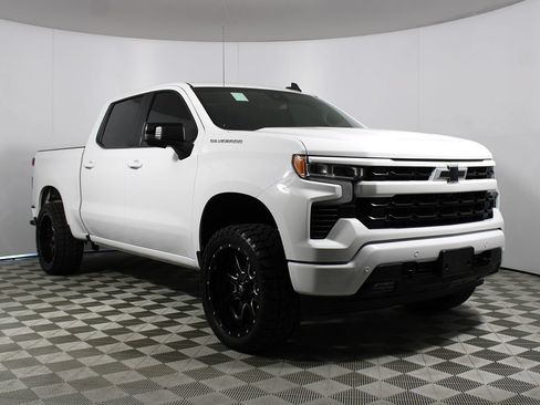 Used 2024 Chevrolet Silverado 1500 RST w/ Convenience Package II RWD image 38