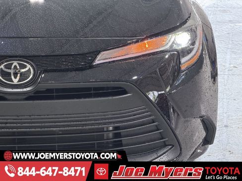 Used 2026 Toyota Corolla LE image 4