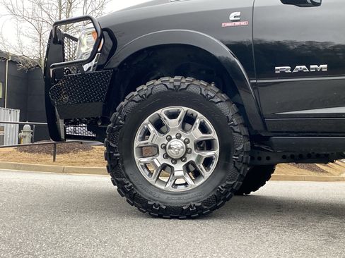 Used 2023 RAM 2500 Limited image 11