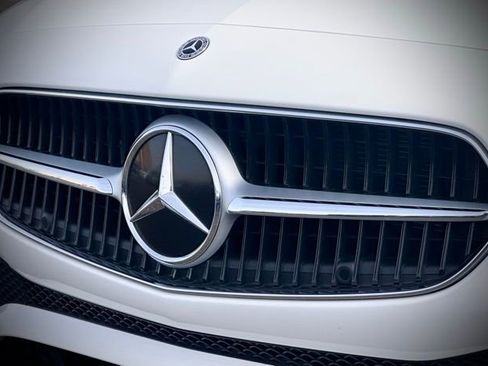 Used 2026 Mercedes-Benz C 300 4MATIC Sedan image 5