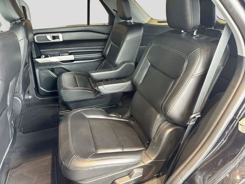 Certified 2023 Ford Explorer XLT w/ Equipment Group 202A AWD/4WD image 19