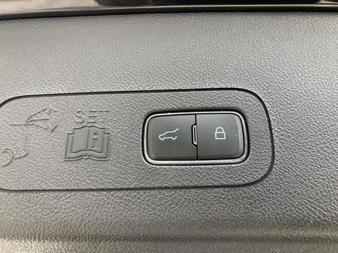 Certified 2025 Lincoln Aviator AWD w/ Equipment Group 101A image 16