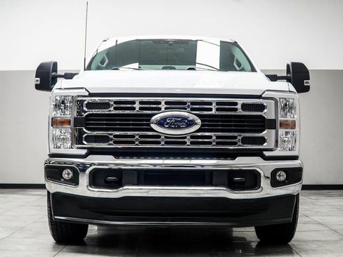 Used 2024 Ford F350 XLT image 7