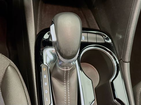 Used 2025 Buick Encore GX Preferred image 24