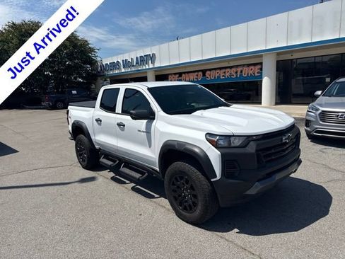 Used 2025 Chevrolet Colorado Trail Boss AWD/4WD image 1