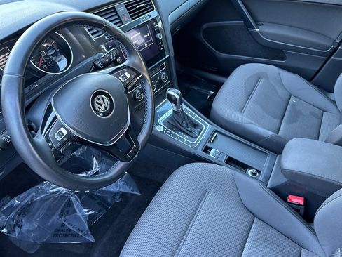 Used 2019 Volkswagen e-Golf SE w/ Driver Assistance Package image 13