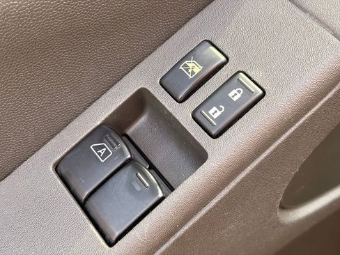 Used 2019 Nissan Frontier SV RWD image 18