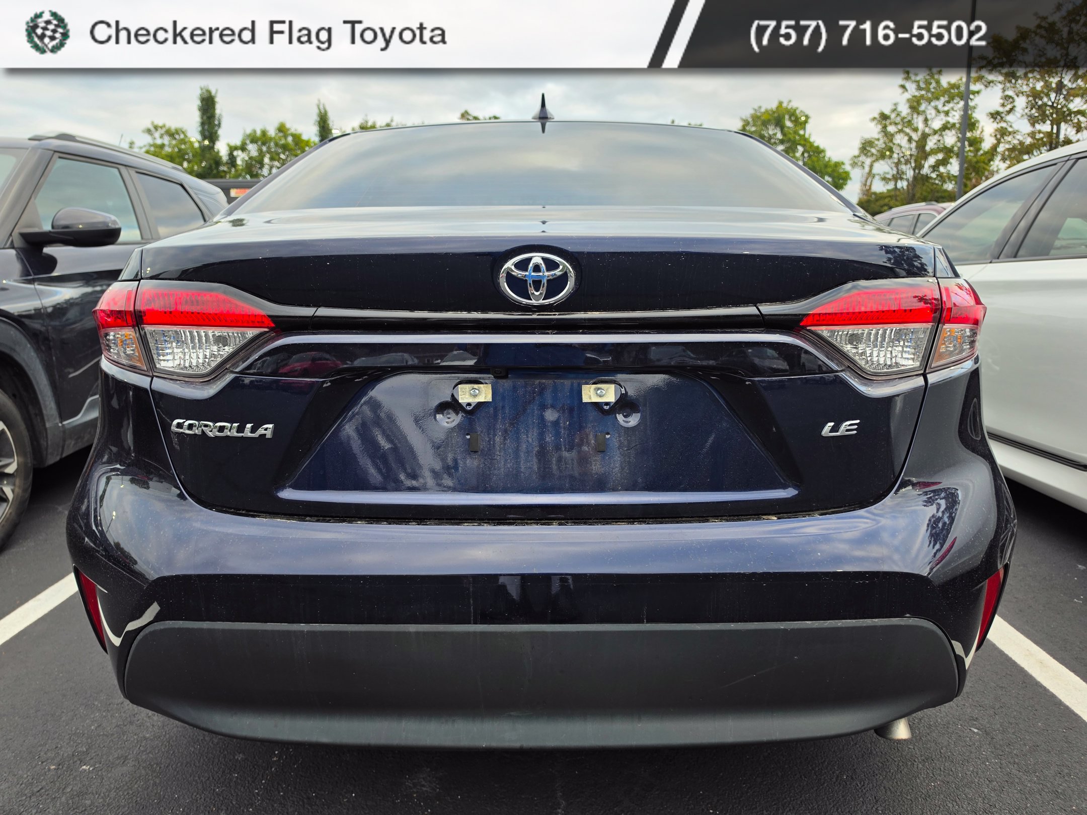 Used 2025 Toyota Corolla LE FWD image 5