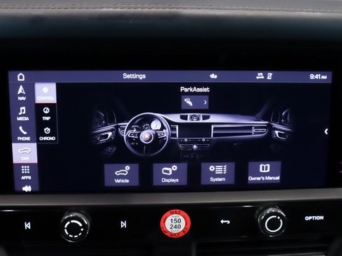 Used 2024 Porsche Macan Turbo w/ Premium Plus Package image 21