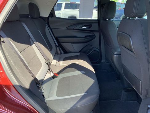 Used 2025 Chevrolet TrailBlazer LT AWD/4WD image 46