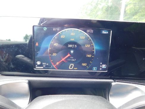 Used 2020 Mercedes-Benz GLB 250 image 8