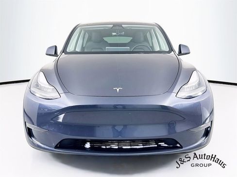 Used 2023 Tesla Model Y Long Range image 2