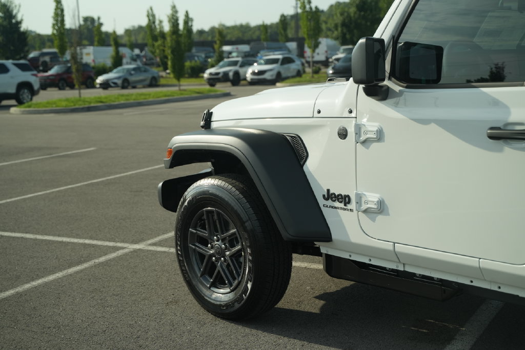 New 2026 Jeep Gladiator Sport AWD/4WD image 38