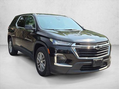 Used 2023 Chevrolet Traverse LS AWD/4WD image 3