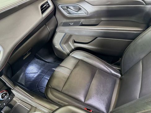 Used 2021 Chevrolet Tahoe RST w/ Luxury Package AWD/4WD image 23