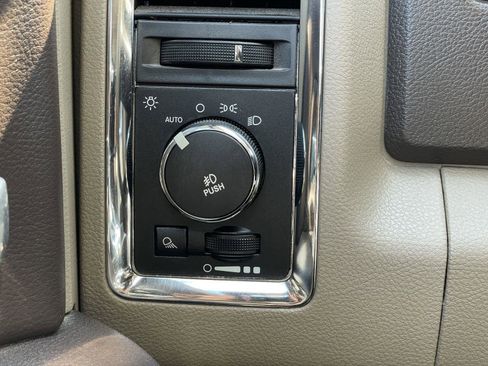 Used 2012 RAM 1500 Laramie image 30